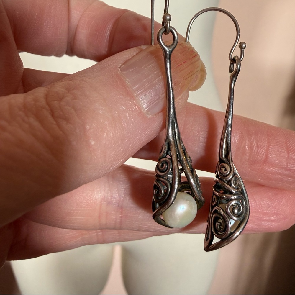 Noa Zuman Israel Sterling silver Filagree Cala Lilly real pearl drop earrings - Picture 9 of 17